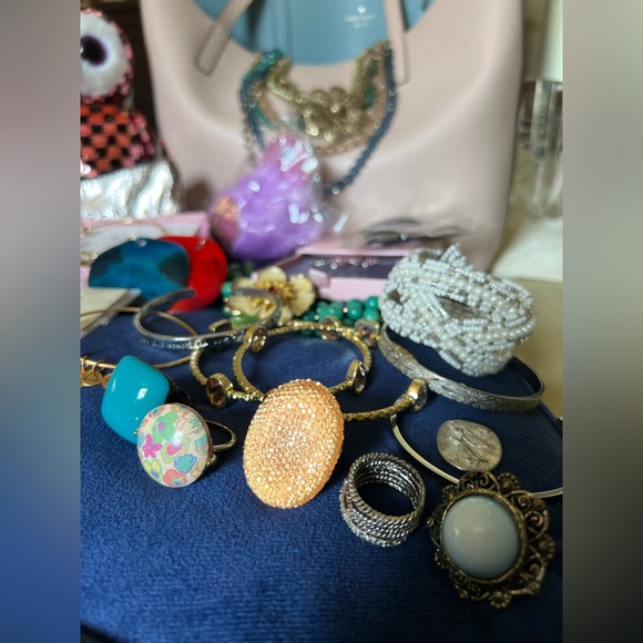 Accessory Bundle - Picture 3 of 16